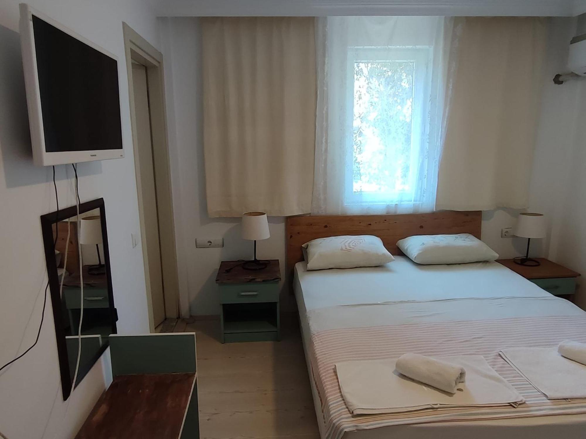 Flora Pansiyon Çıralı Kemer Exterior foto