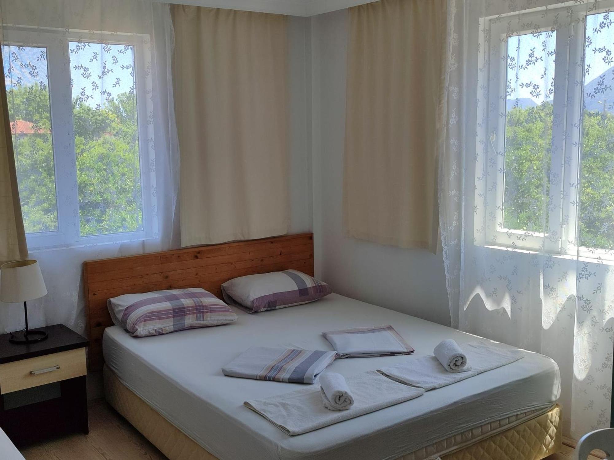 Flora Pansiyon Çıralı Kemer Exterior foto